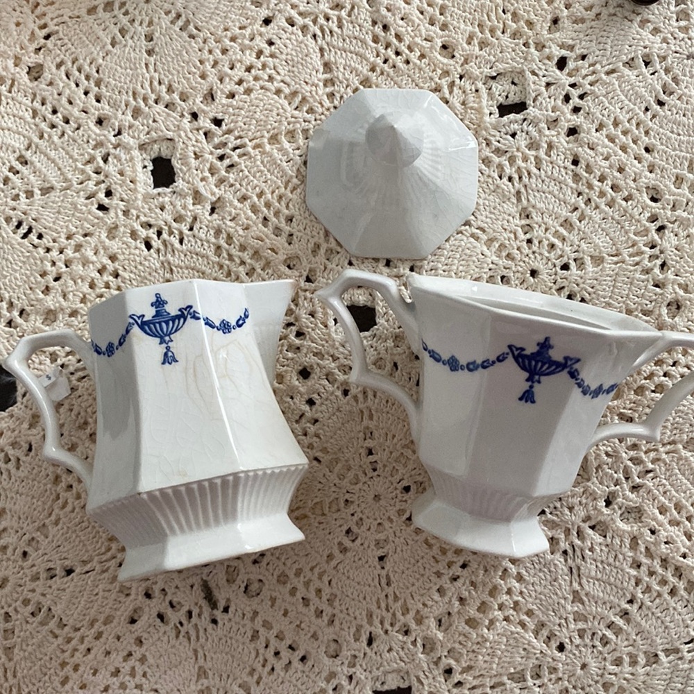 Castleton China Independence Ironstone White Blue Creamer and sugar set as is